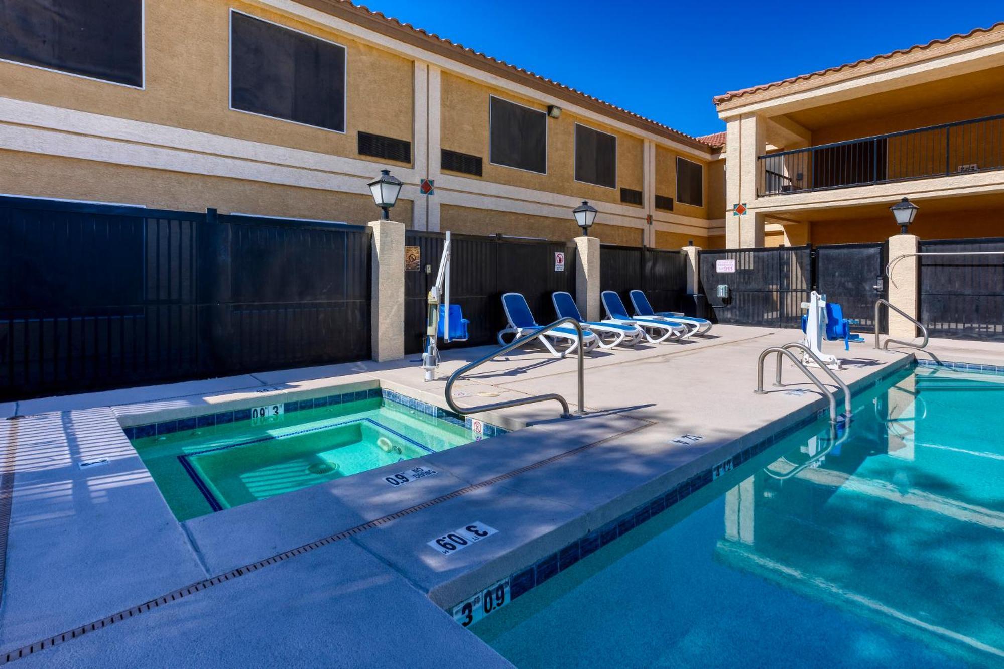Baymont By Wyndham Casa Grande Hotel Exterior foto